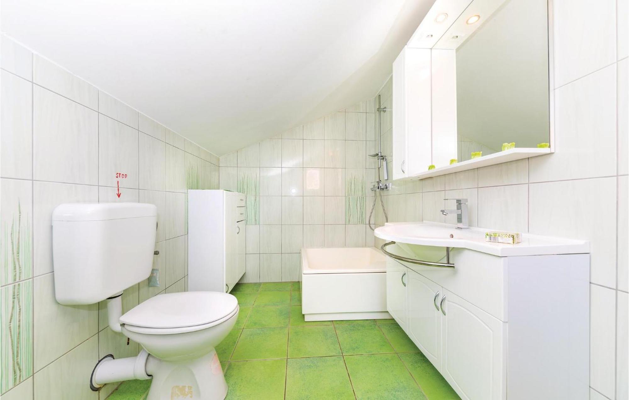 Gorgeous Apartment In Seget Vranjica Kültér fotó