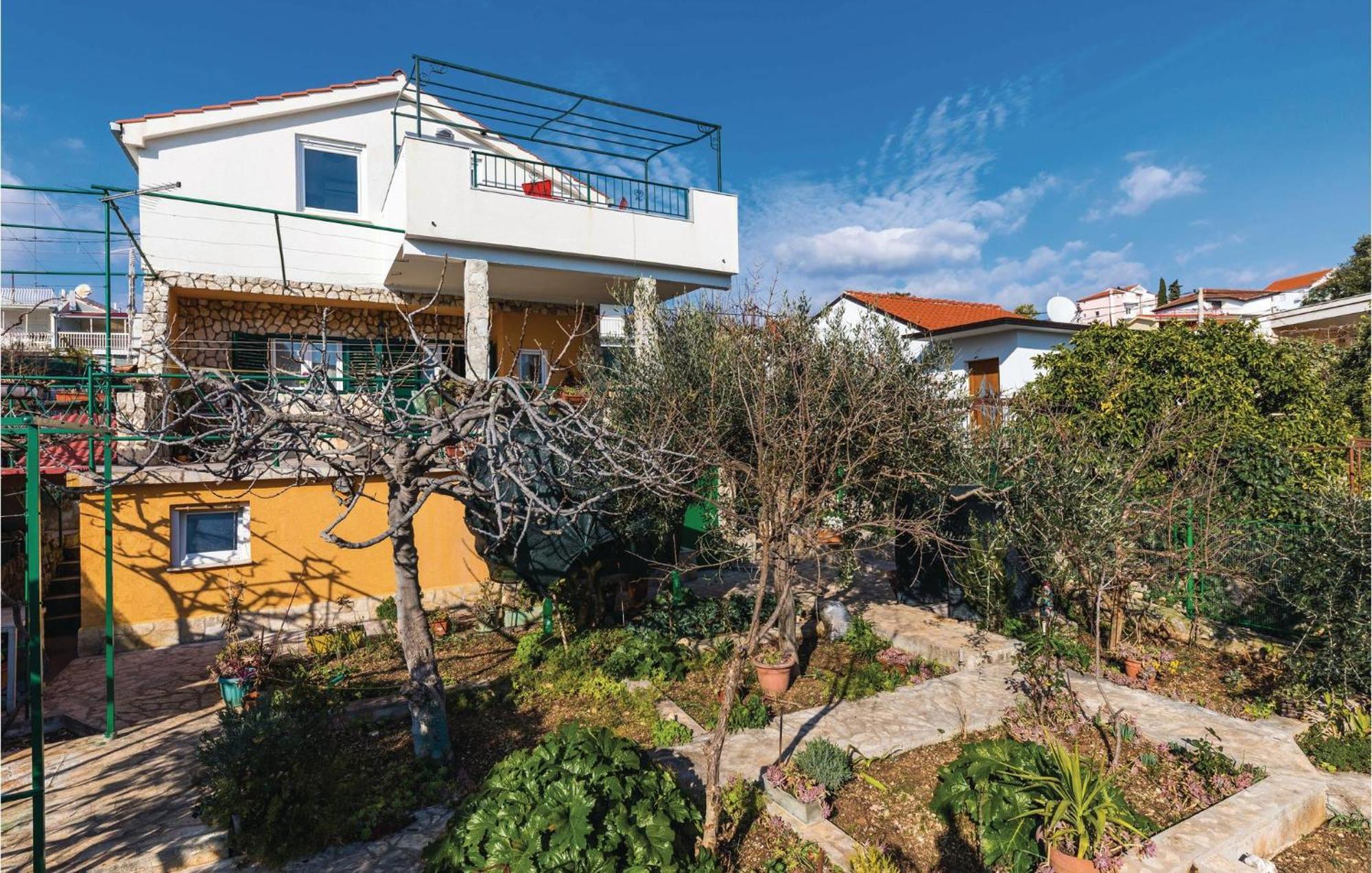 Gorgeous Apartment In Seget Vranjica Kültér fotó